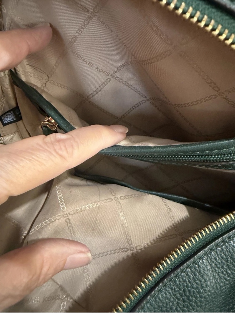 Michael Kors Green Pebbled Leather Backpack Gold Hardware Zipper Inner pocket - Picture 9 of 10